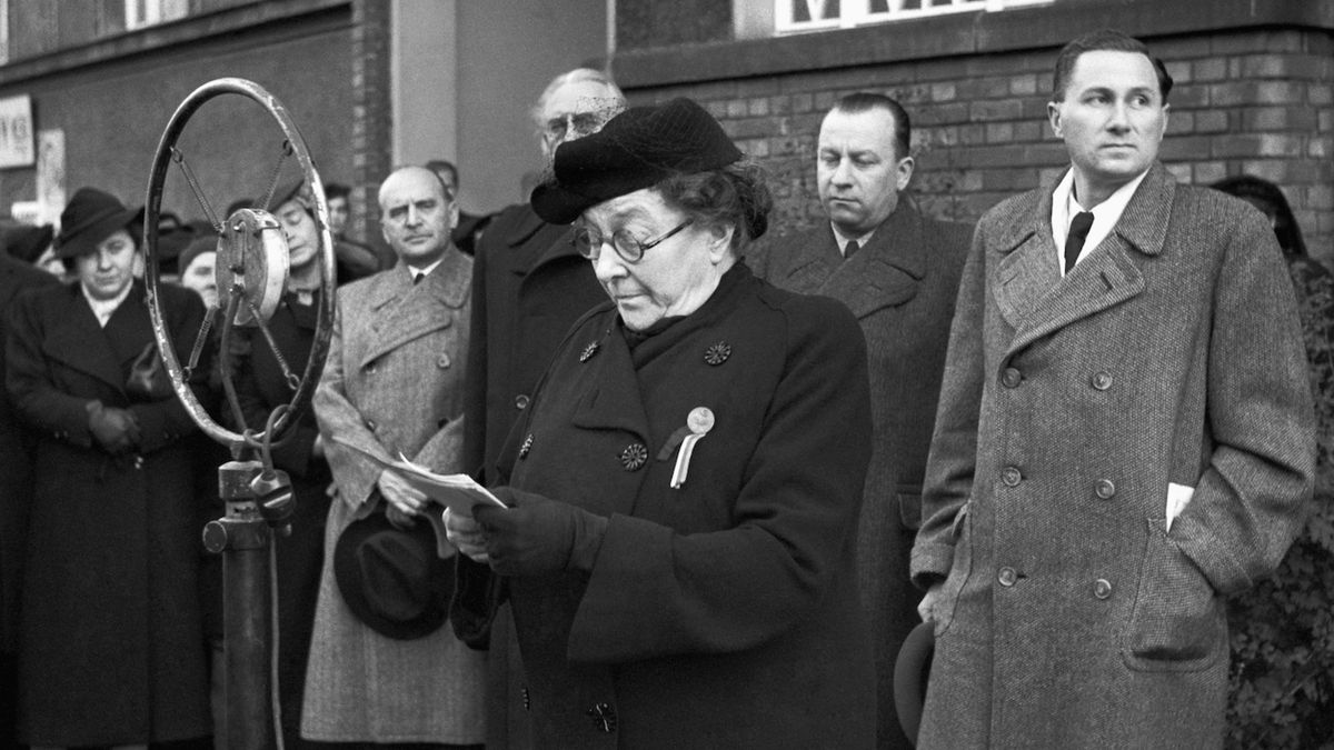 Františka Plamínková, jedna z těch, které prosadily volební právo pro ženy v českých zemích, foto z roku 1937