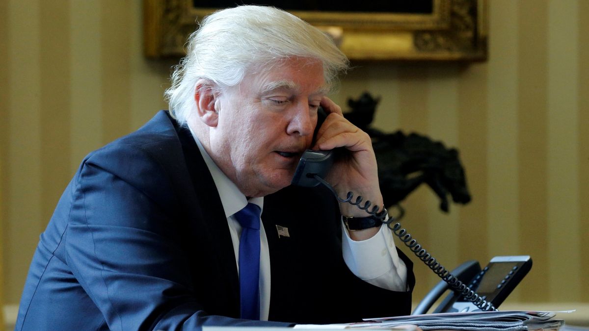 Další telefonát s Putinem teď není dobrý nápad, radí Trumpovi jeho okolí