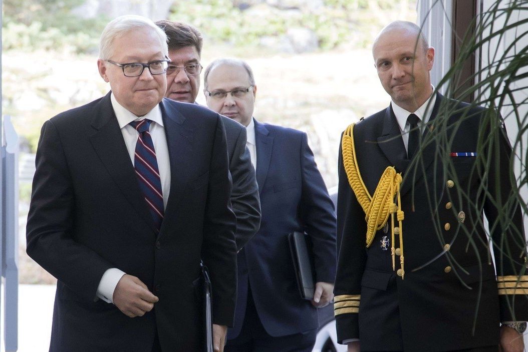 Náměstek ruského ministra zahraničí Sergej Rjabkov (na snímku vlevo).