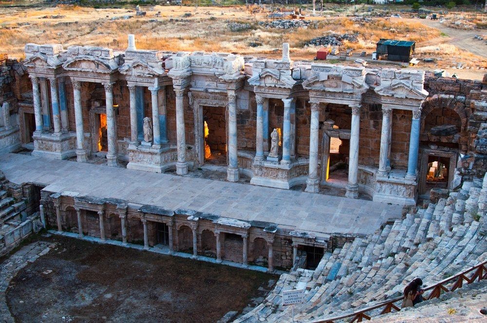 U Pamukkale stojí trosky antického města Hierapolis. 