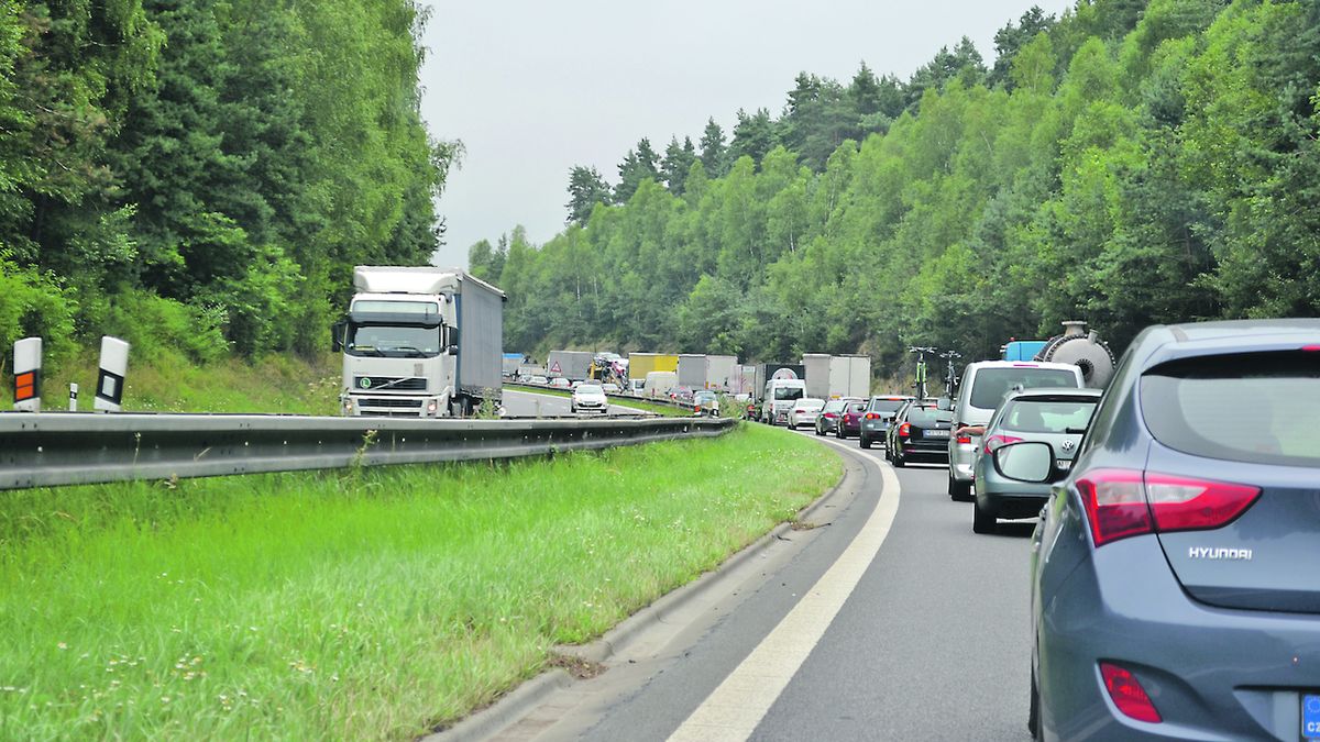 Dálnici D1 blokují nehody