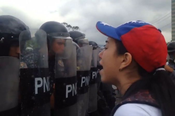 BEZ KOMENTÁŘE: Protesty ve Venezuele
