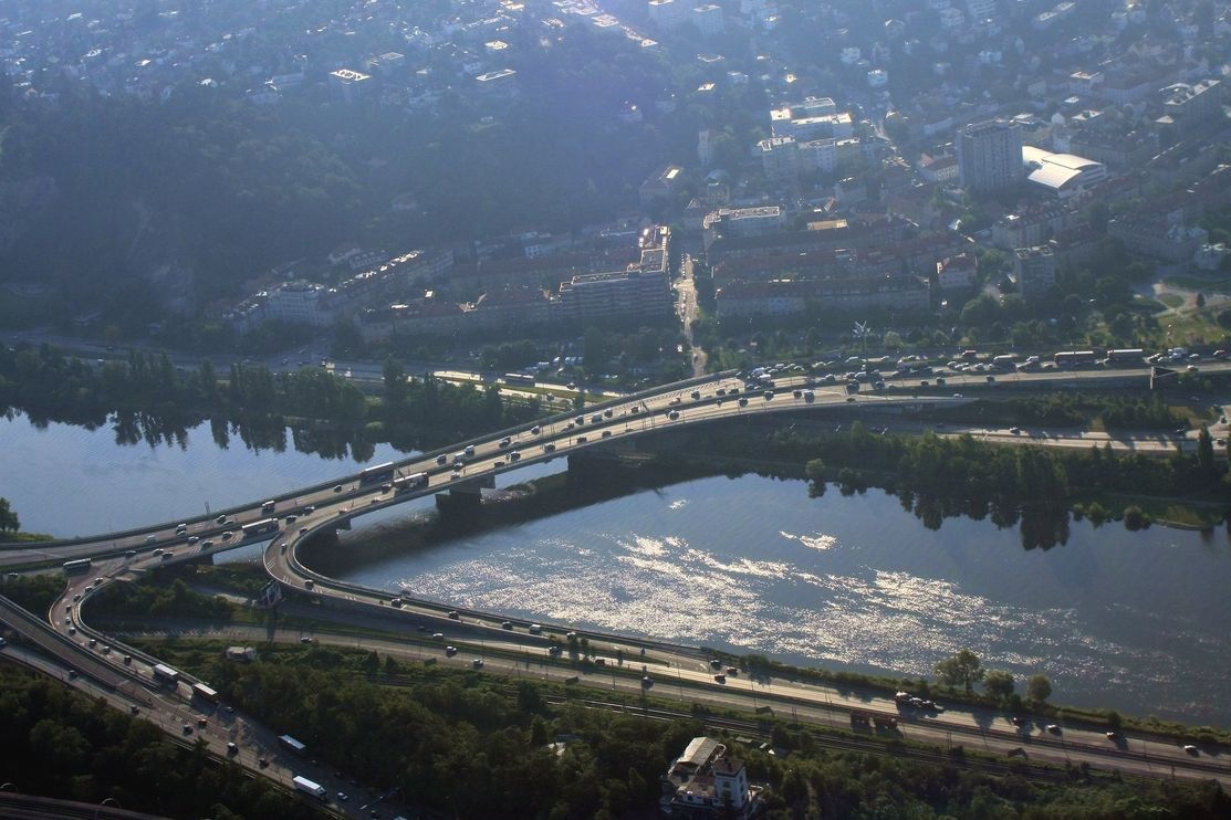 Barrandovský most v Praze.