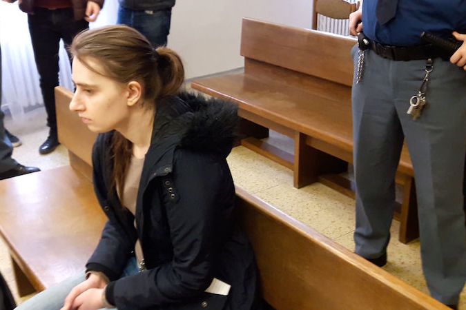 Obžalovaná ošetřovatelka před Krajským soudem v Praze 