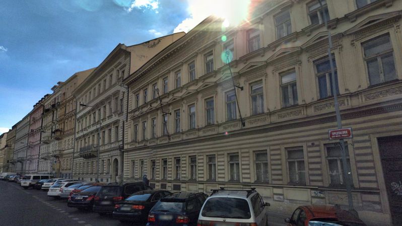 Budovy v Opletalově ulici v Praze, které měly být nakoupeny od Českých drah pod cenou a následně prodány Univerzitě Karlově za předraženou částku.
