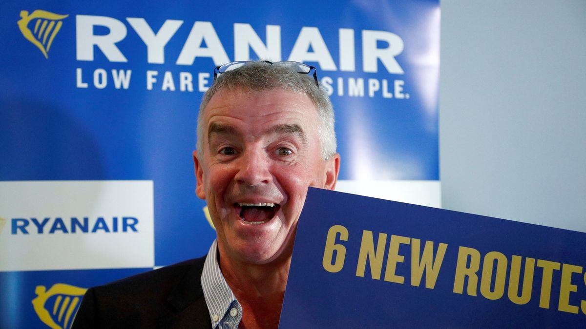 Generální ředitel Ryanairu Michael O’Leary při představování nových linek.