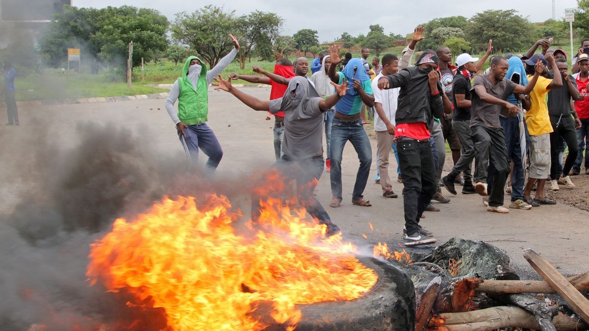 Protest na silnici do Harare
