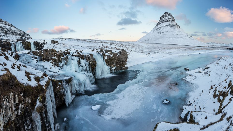 Spatřit zasněžený a zamrzlý Island bude pro tuzemské cestovatele snazší.