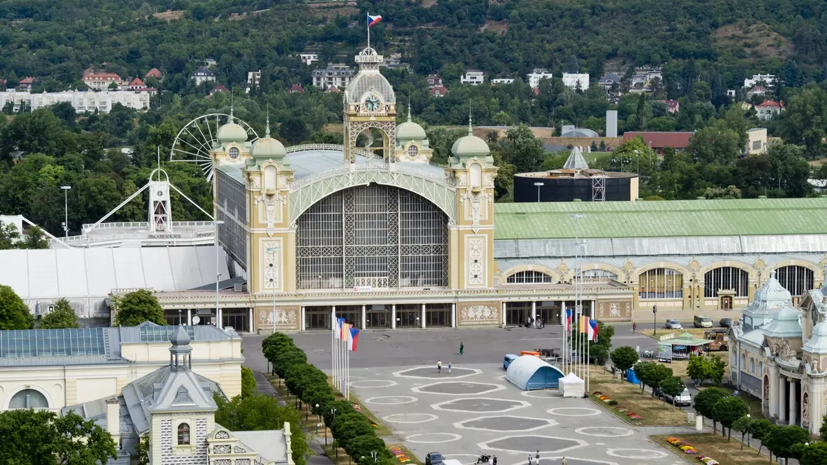 Po 11 Letech Od Pozaru Ma Praha Stavebni Povoleni Na Opravu