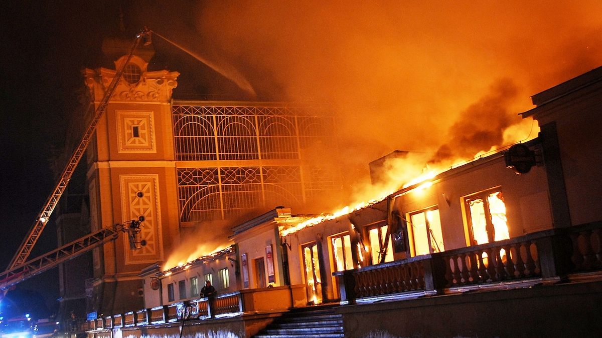 Požár Průmyslového paláce v Praze 16. října 2008
