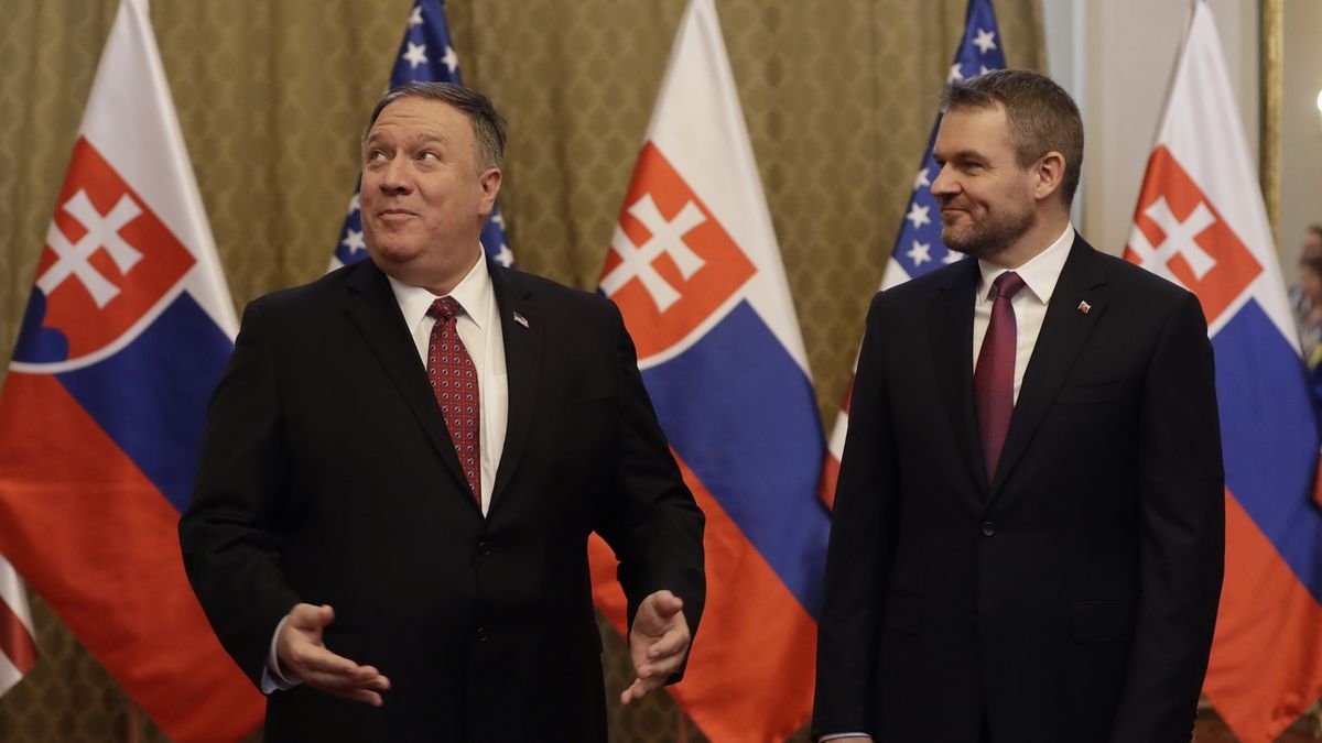 Slovenský premiér Peter Pellegrini přivítal v Bratislava šéfa americké diplomacie Mikea Pompea