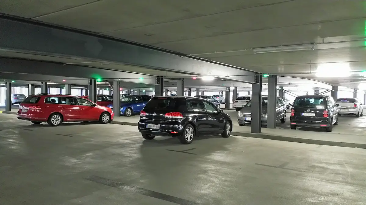 Na Prazskem Cernem Moste Zacala Stavba Parkovaciho Domu Pro 880