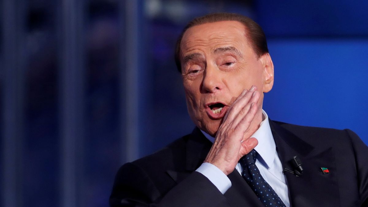Silvio Berlusconi na archivním snímku 