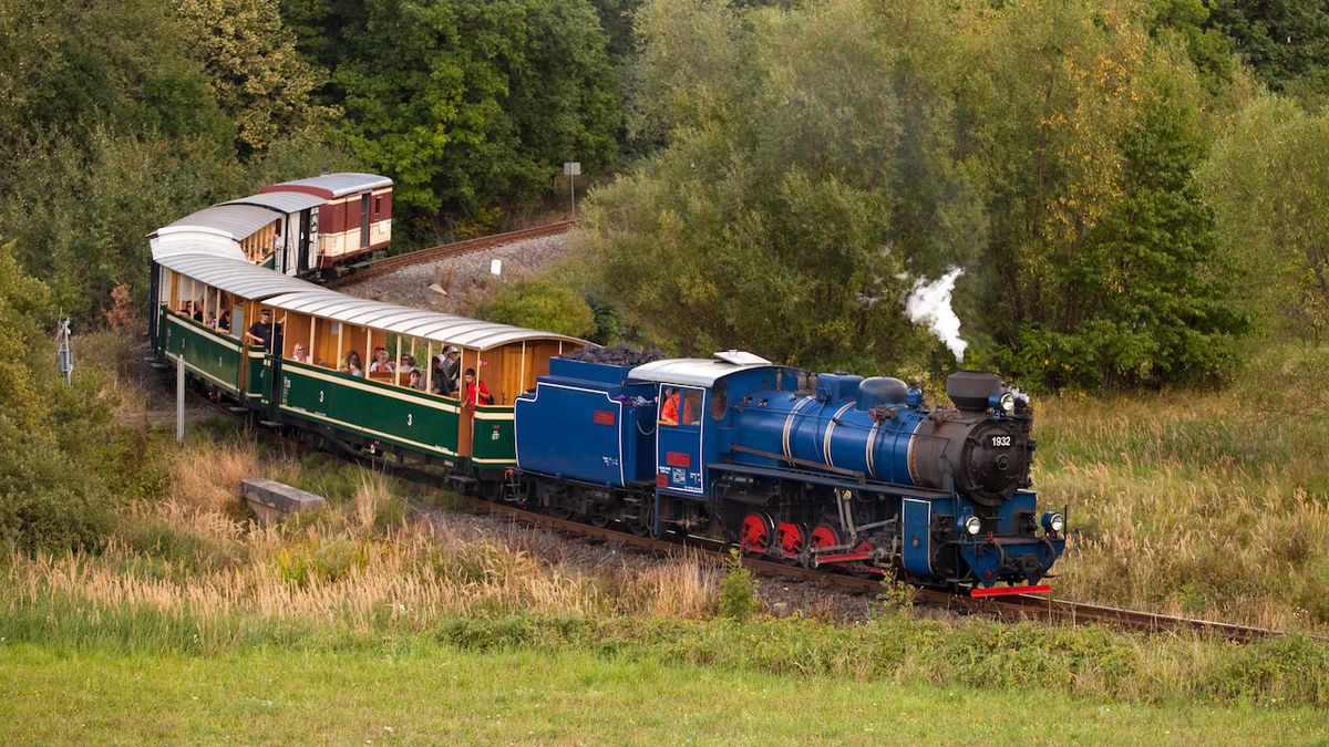 Osoblažská úzkokolejka nabízí projížďku vlakem s historickou parní lokomotivou