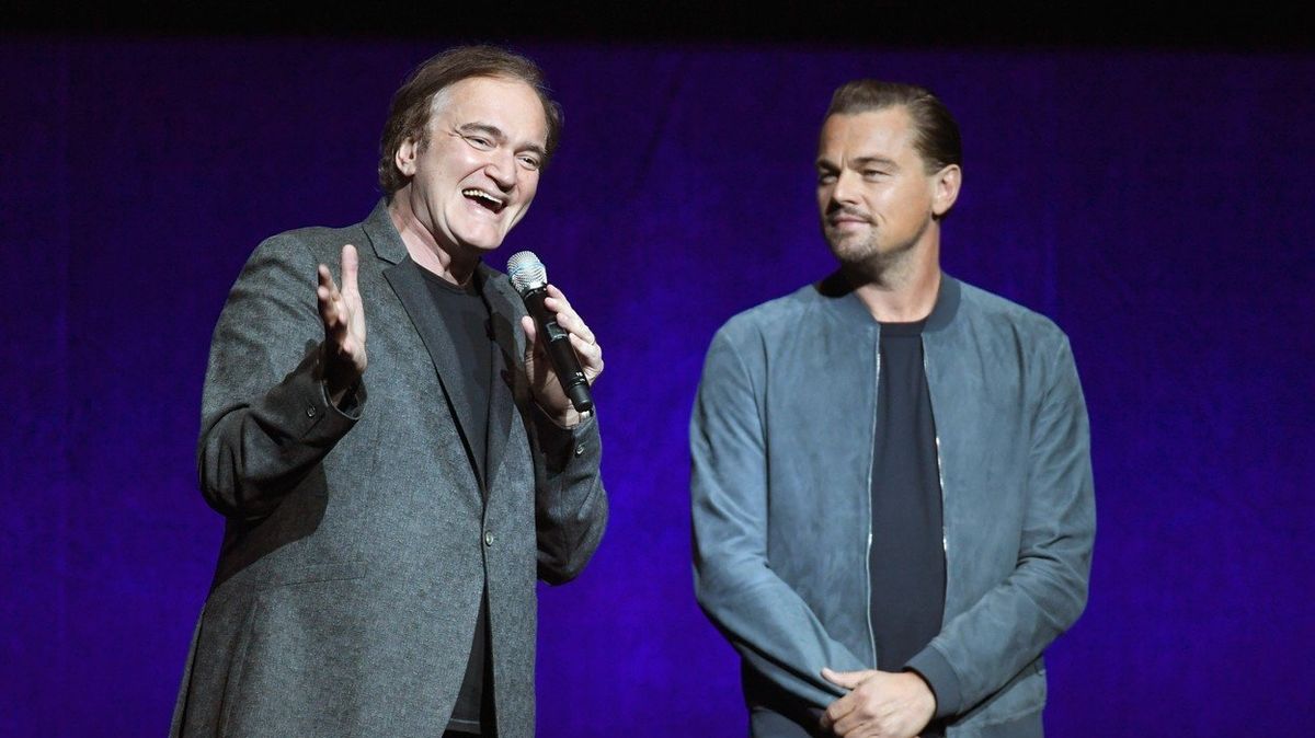 Tarantino a DiCaprio v akci. Svůj film si dokážou předem pochválit.
