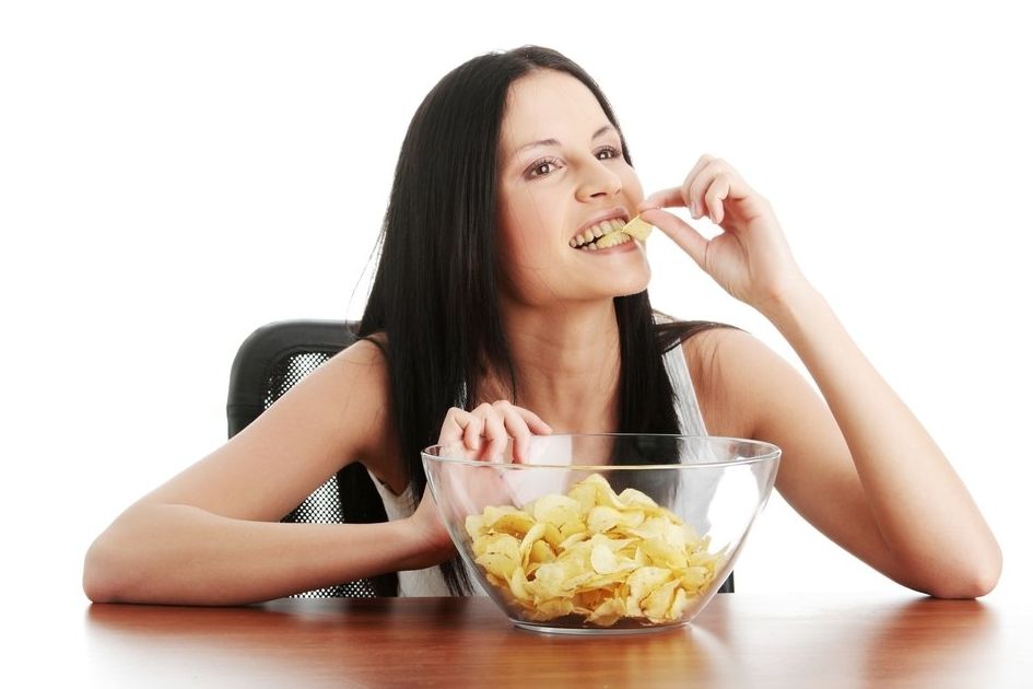 Nezdravé potraviny aktivují v mozku „zónu odměny”, podobně jako drogy a alkohol.