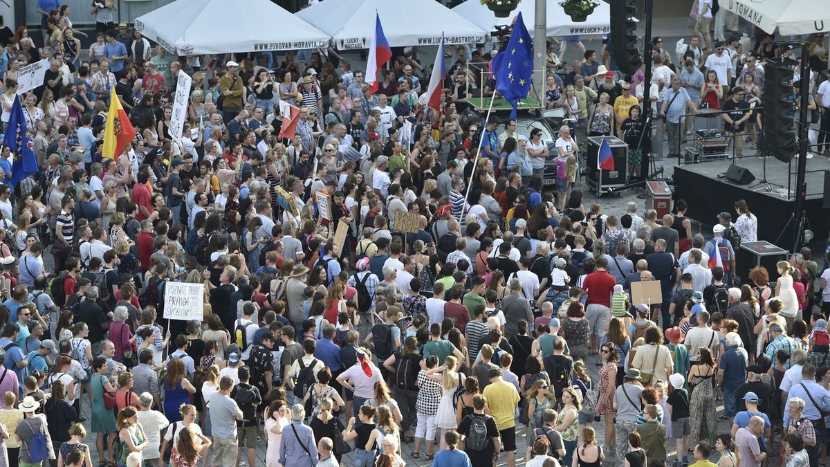 Úterní demonstrace na náměstí Svobody v Brně
