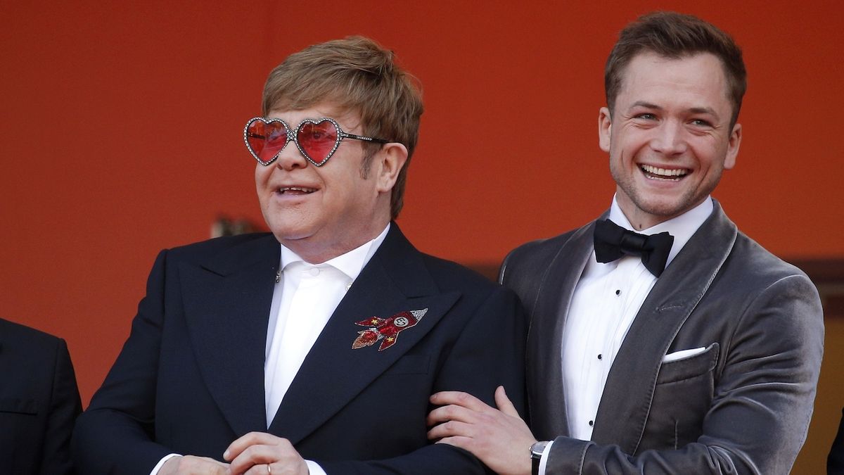 Elton John a Taron Egerton v Cannes.