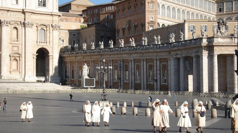 Svatopetrské náměstí ve Vatikánu