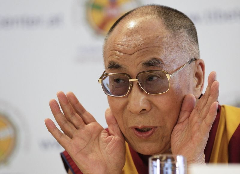 PÁTEK: Dalajláma přednáší na konferenci ve Vídni.