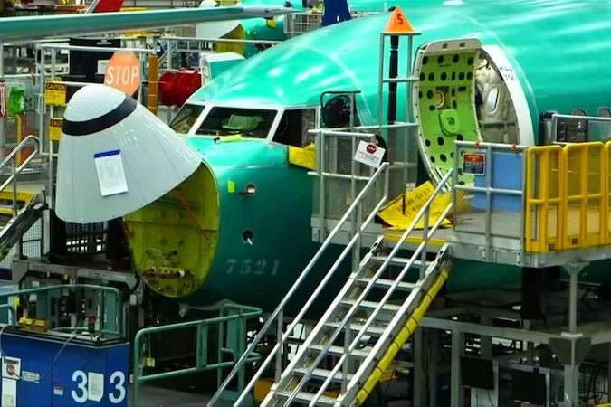 BEZ KOMENTÁŘE: Výroba Boeingů 737 MAX v hale v Rentonu