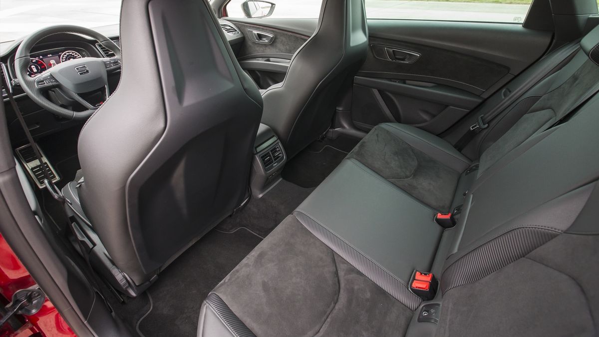 Seat Leon ST Cupra Carbon 4Drive