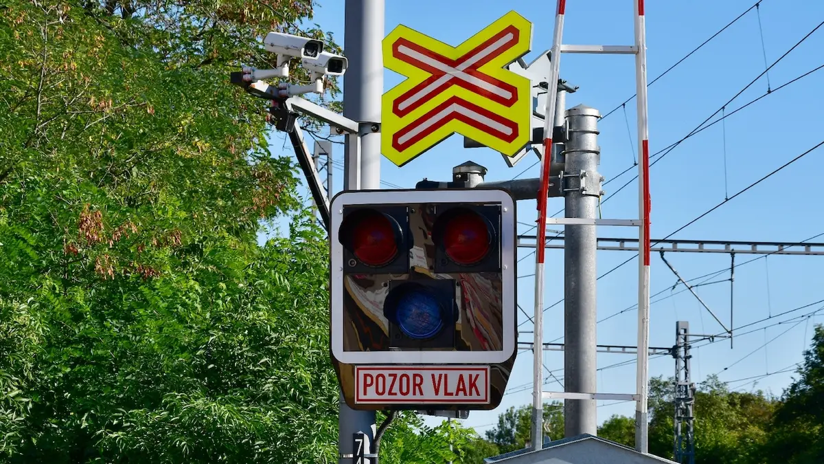Znovu Zeleznicni Prejezd