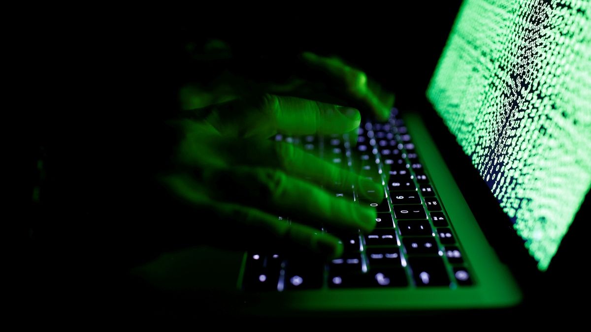 Hackeři útočí stále častěji. Na PC i mobily
