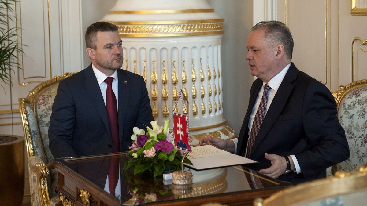 Nově jmenovaný slovenský premiér Peter Pellegrini (vlevo) a prezident Slovenské republiky Andrej Kiska. 
