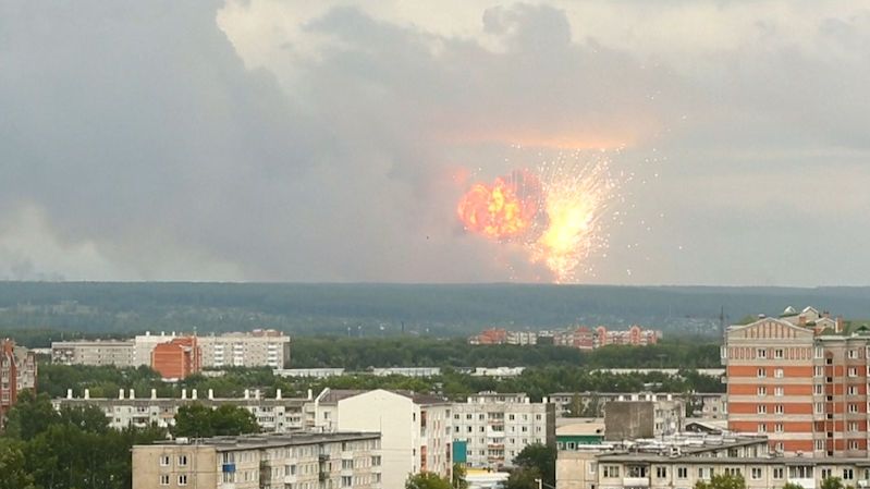Výbuch muničního skladu poblíž města Ačinsk (snímek z 5. srpna 2019)