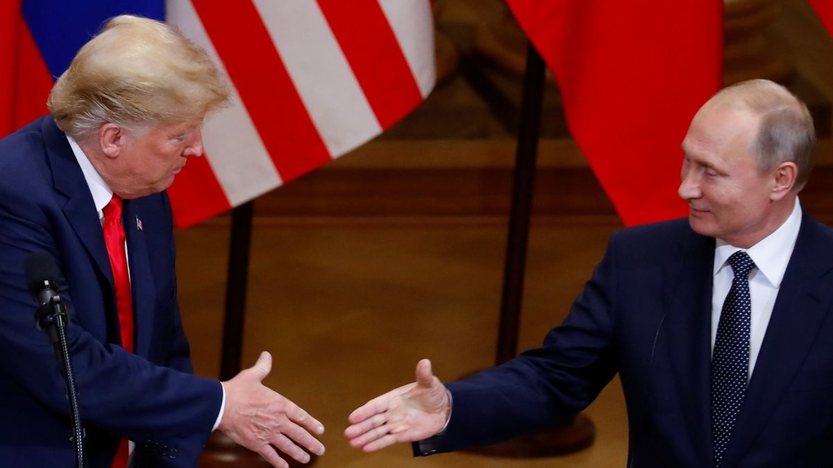 Americký prezident Donald Trump a jeho ruský protějšek Vladimir Putin