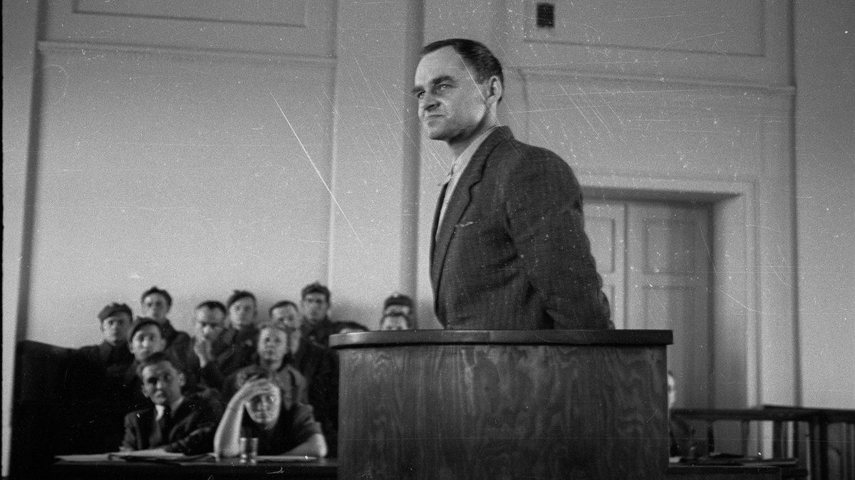 Witold Pilecki vypovídá při procesu s „Andersovou špionážní skupinou“ (březen 1948).