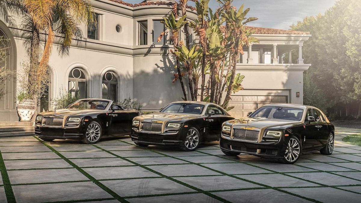 Zbývající tři modely stojí v jednom exkluzivním dealerství v Beverly Hills
