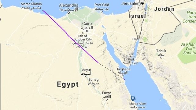 Záznam letu QS 1258 z portálu flightradar24 ukazuje, kdy se letadlo odklonilo z plánované trajektorie do Marsa Alam směrem do Hurghady.