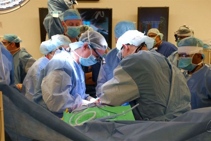 BEZ KOMENTÁŘE: Zraněnému americkému vojákovi transplantovali jako prvnímu na světě penis a šourek
