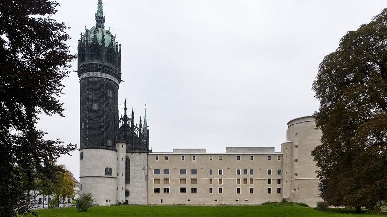 Rekonstrukce a rozšíření německého zámku Wittenberg od architektů ze studia Bruno Fioretti Marquez.