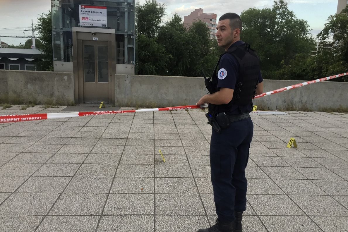 Muž útočil nožem u stanice metra Laurent-Bonnevay ve Villeurbanne na předměstí Lyonu.
