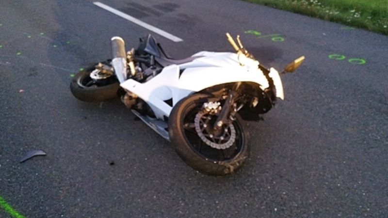 Motocykl po tragické nehodě.