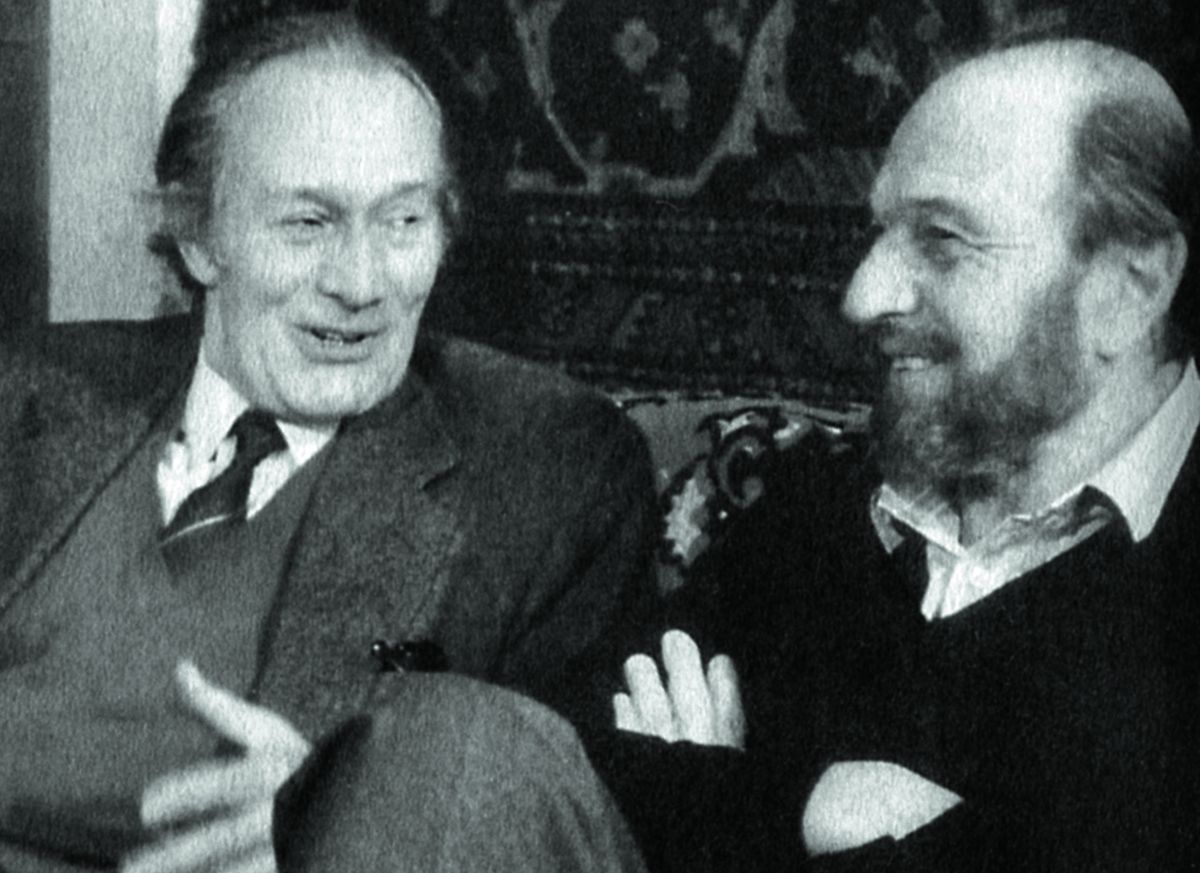 Někdejší řídící důstojník KGB Sergej Kondrašov (vlevo) a George Blake na snímku ze začátku devadesátých let v Moskvě.