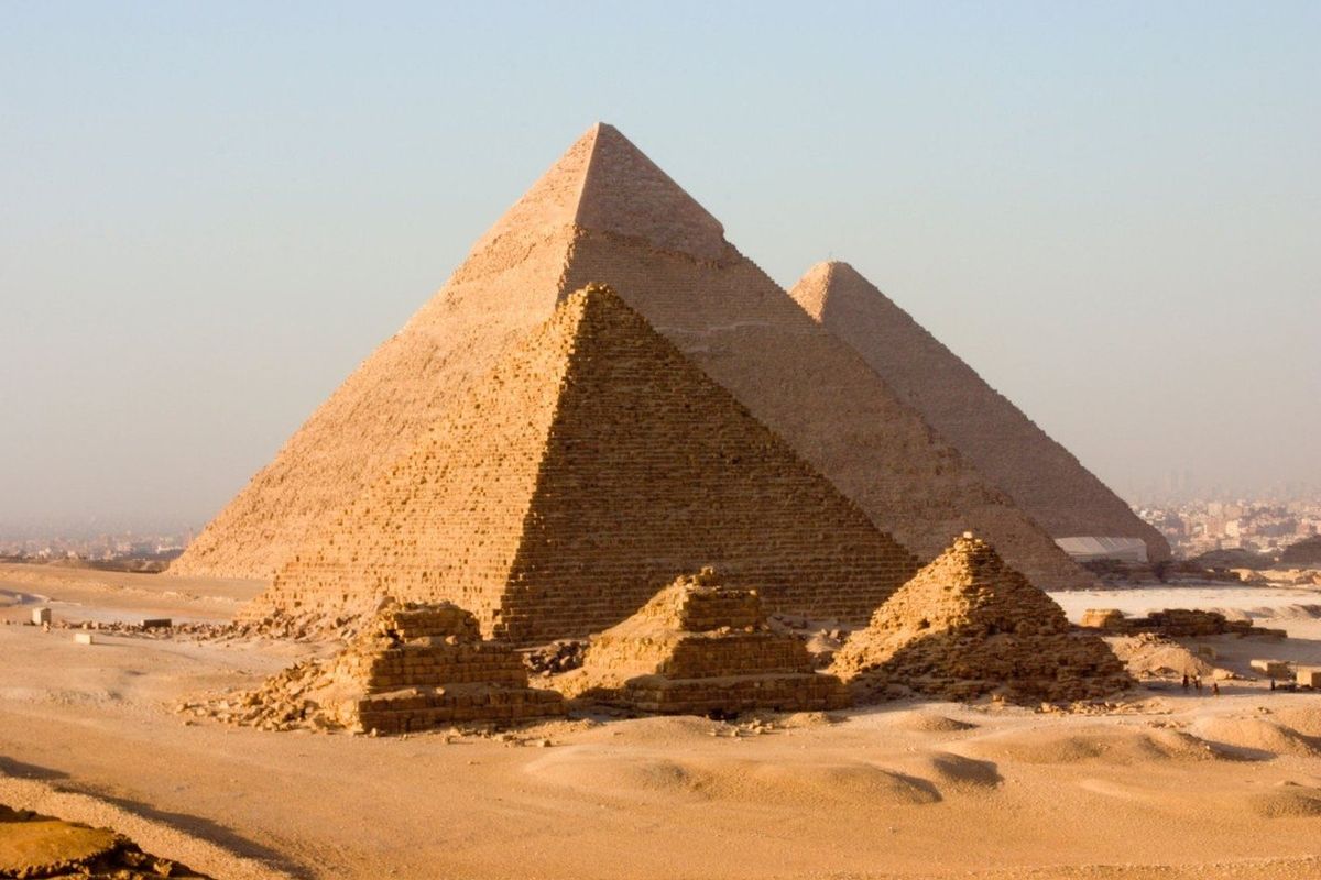Staří egypťané měli stavbu slavných pyramid mnohem propracovanější, než si vědci doposud mysleli 