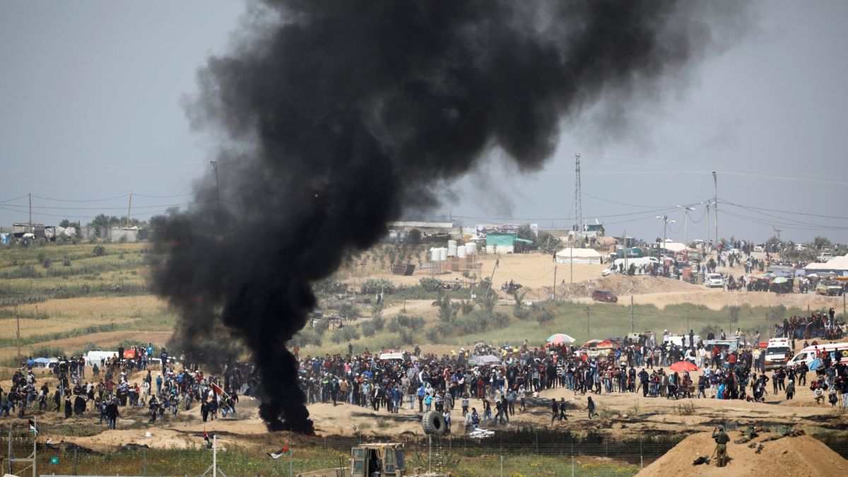Protesty se rozhořely na pětio místech pásma Gazy
