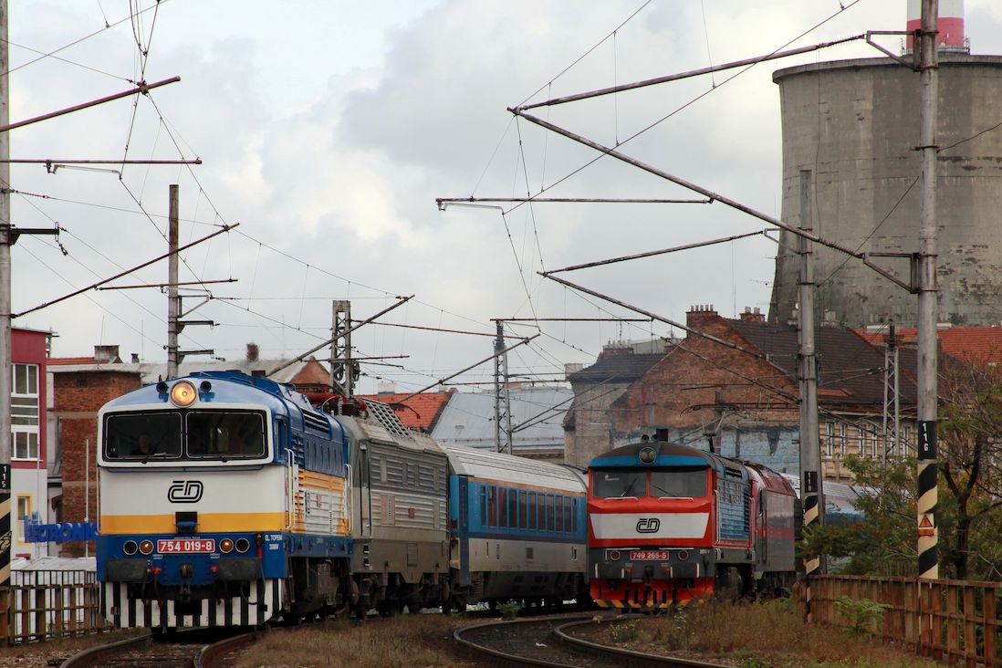 Koleje kolem brněnského uzlu stěží postačí osobní dopravě. Na odsunuté nádraží se o ně má osobní doprava dělit s nákladní. 