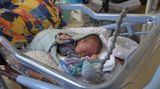 Lékaři dnes dokážou zachránit i miminko narozené ve 22. týdnu 