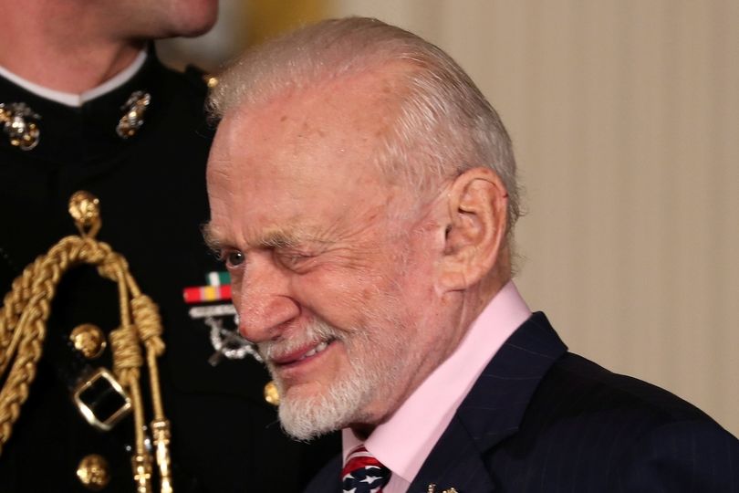 Americký astronaut Edwin „Buzz” Aldrin, který jako druhý člověk stanul na půdě Měsíce