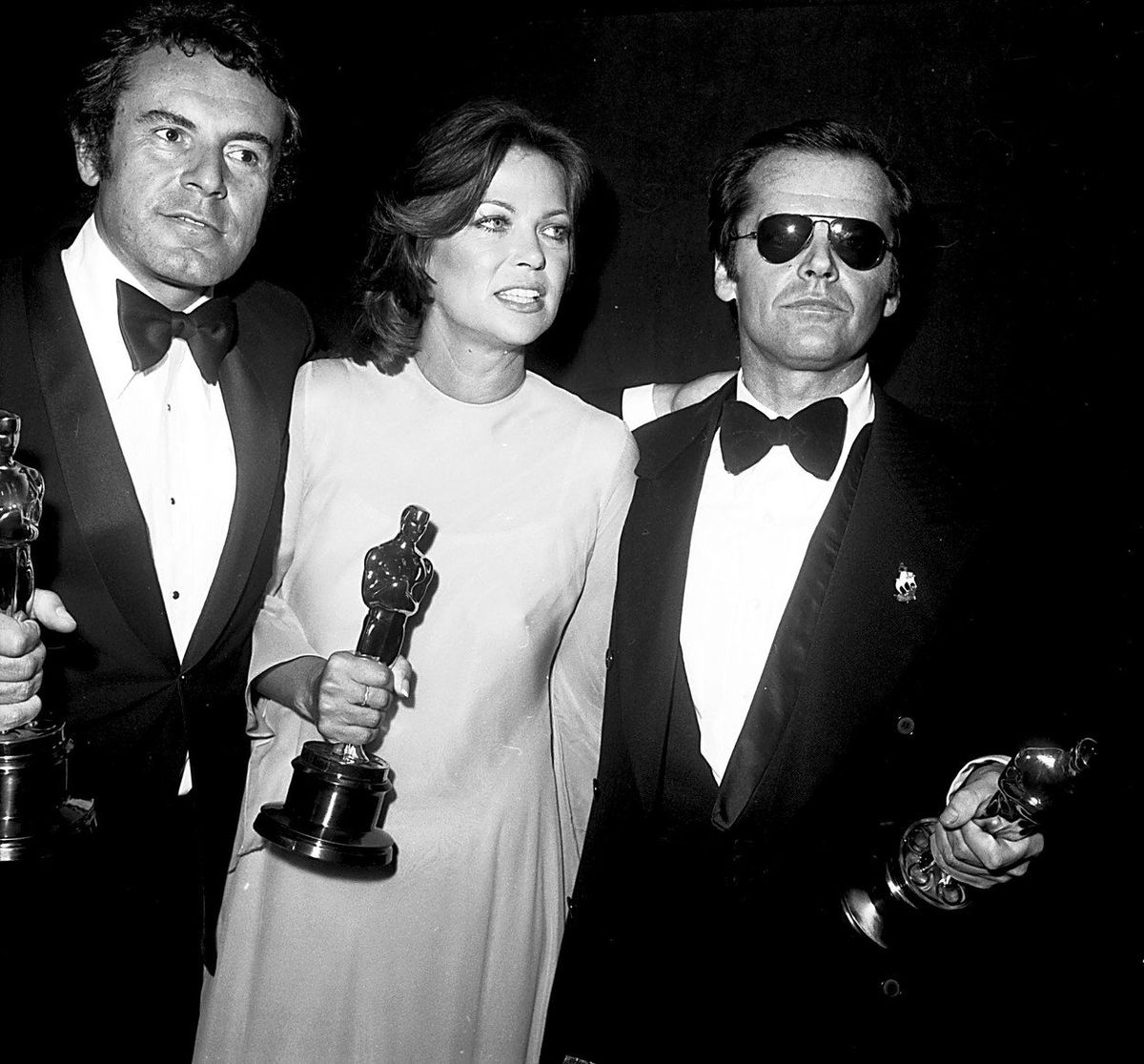Přelet nad kukaččím hnízdem na Oscarech v roce 1976: zleva Miloš Forman a herci Louise Fletcherová a Jack Nicholson