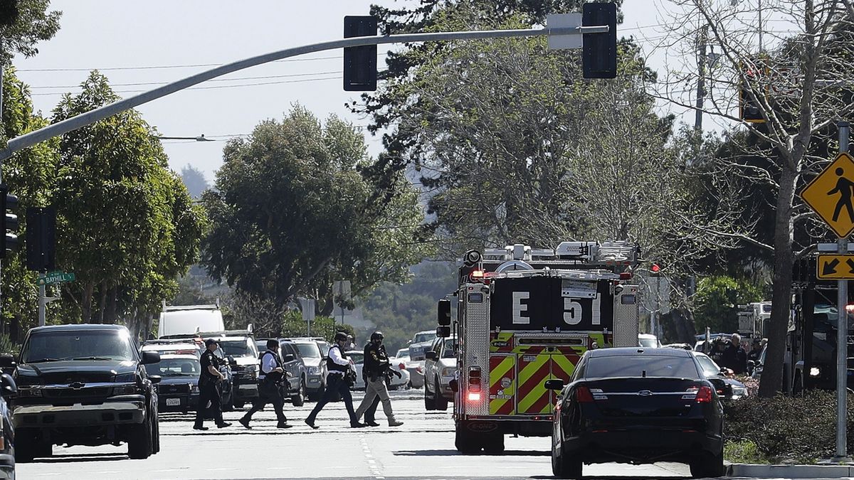 Policisté poblíž sídla YouTube v Kalifornii