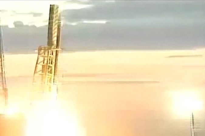BEZ KOMENTÁŘE: Start rakety s 28 studentskými experimenty