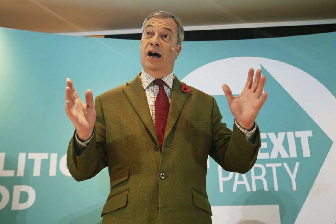 Předseda Strany pro brexit Nigel Farage nepostaví ve volbách kandidáty proti konzervativcům