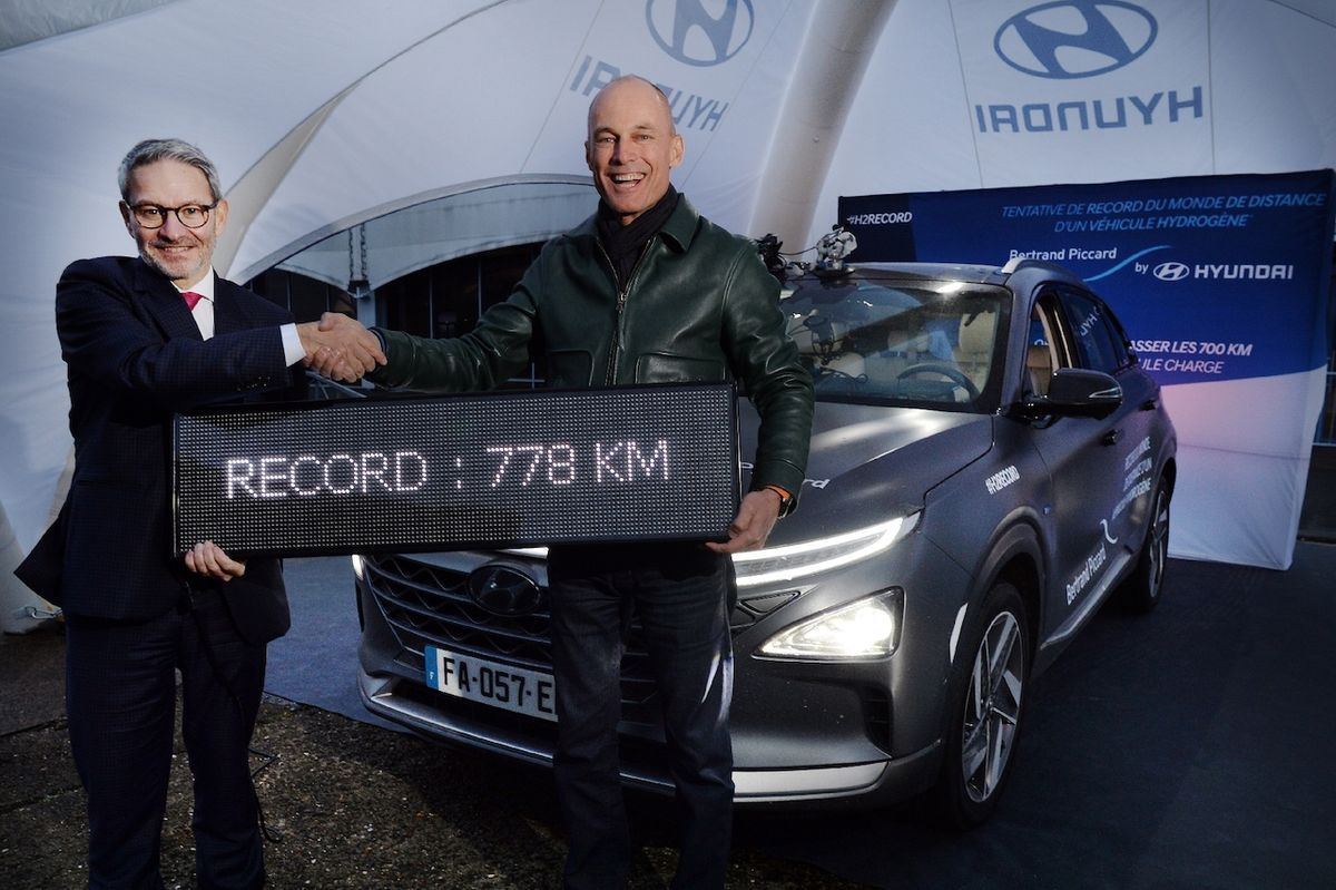 Nový rekord v dojezdu vodíkového elektromobilu na jednu nádrž má hodnotu 778 km.