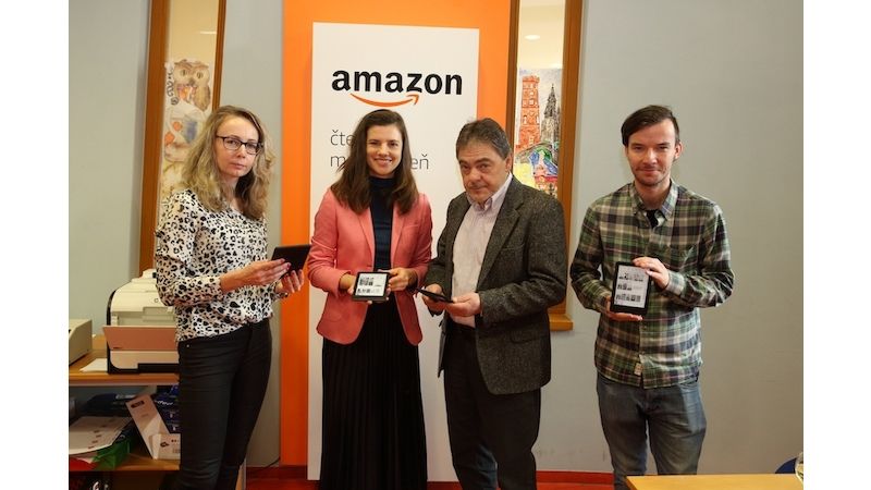 Městská knihovna Děčín obdržela od Amazonu Kindlotéku.